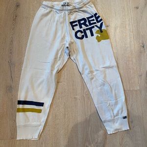 Free city sweatpants